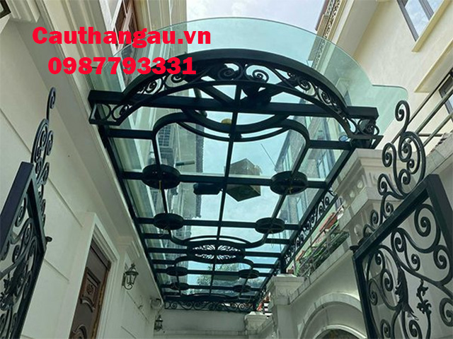 Mái che sắt nghệ thuật kính cường lực tại hà nội Mái che sắt nghệ thuật kính cường lực tại hà nội